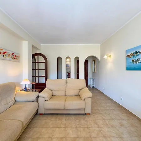 Rustico E Tranquilo Com Piscina #1966